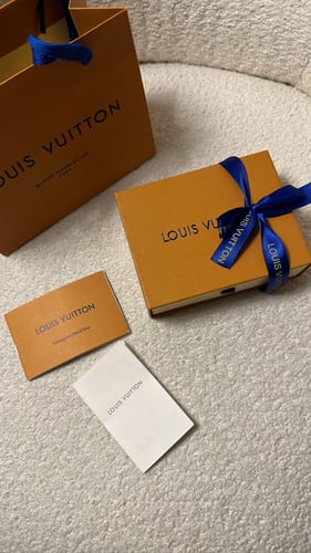 سلسال لويس فيتون