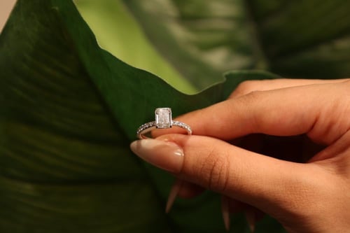 الماس مخبري - خاتم ايمرالد