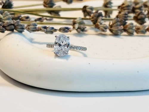 الماس مخبري - خاتم اوفال