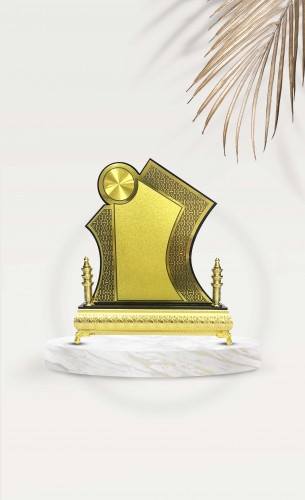 Luxurious shield with box, size length 34×30 cm