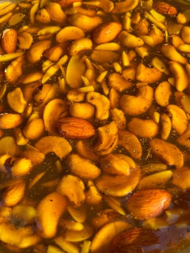 حلوى البحرين الملكية الذهبيه