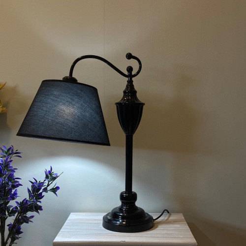 اباجورة سوداء