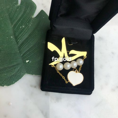 بروش مطلي ذهب مع لولو وقلب