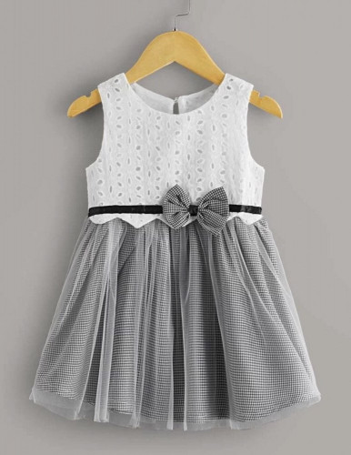 فستان طفله ابيض رمادي صغير