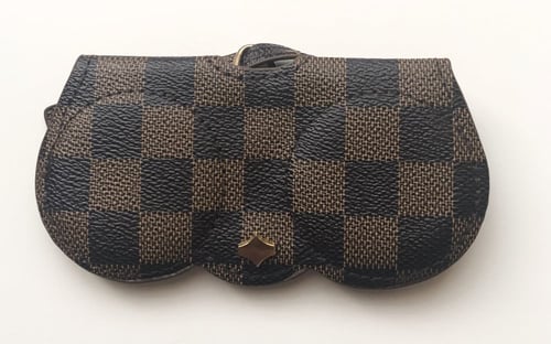 حافظة نظارة✨