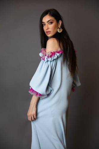 فستان سماوي بريش باللون الفوشي