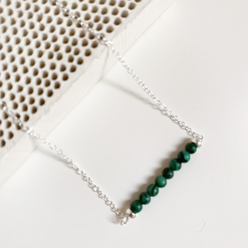 سلسلة الملاكيت مصنوعة يدويًا من الفضة الاصلية عيار...