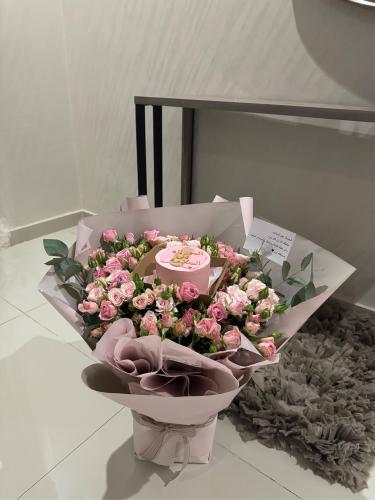 باقة ورد و كيك