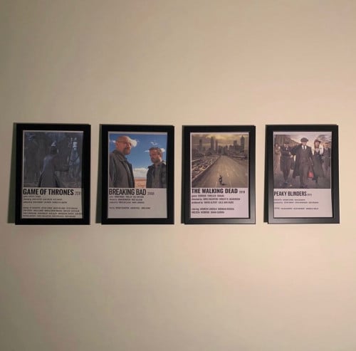 4 لوحات جدارية بجودة ودقة عالية