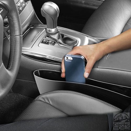 قطعة بين كرسي السائق والسنادة