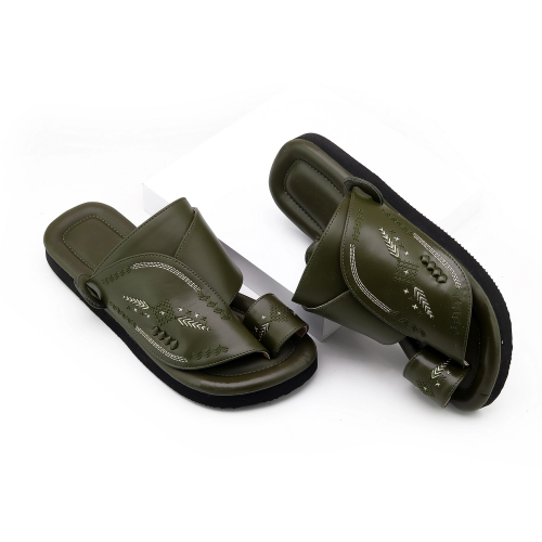 حذاء شرقي مطرز