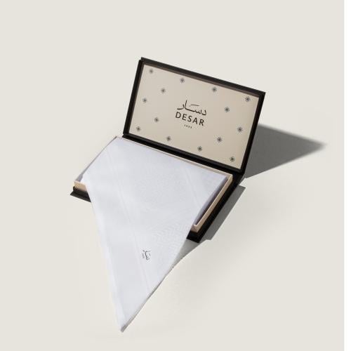 شماغ ديسار الابيض بلس 2025