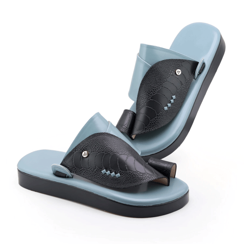 حذاء شرقي ساق النعام اسود مع سماوي