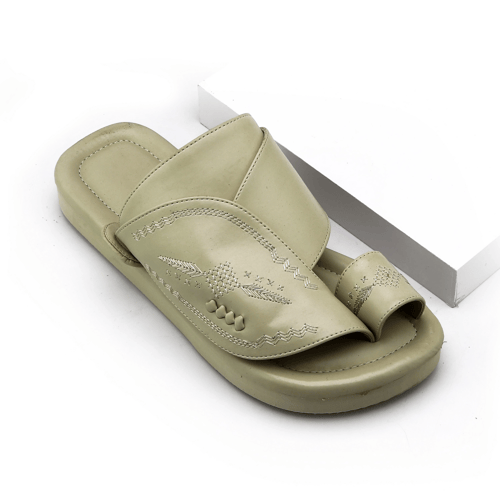 حذاء شرقي مطرز