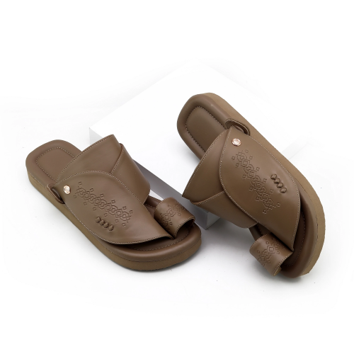 حذاء شرقي مطرز ليزر