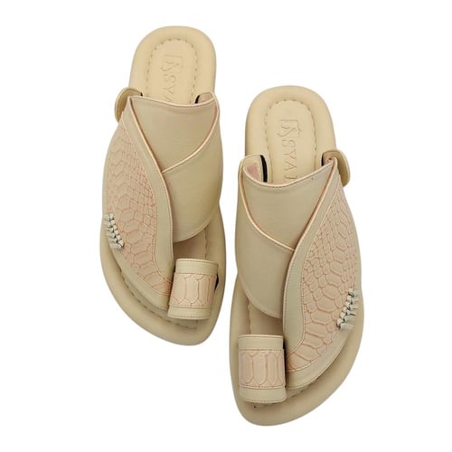 حذاء شرقي قصه السقاف بيج