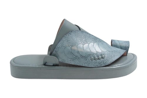 حذاء شرقي بحري نقشه ساق النعام