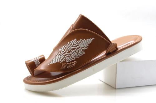 حذاء شرقي عسلي