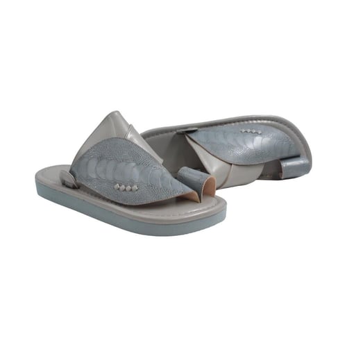 حذاء شرقي سماوي ساق نعام1