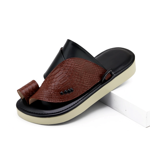 حذاء شرقي تلبيس عنابي مريح