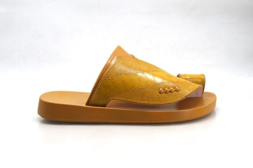 حذاء شرقي اصفر ساق نعام