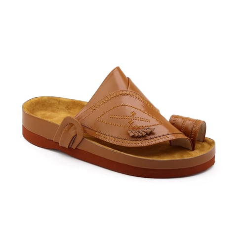 حذاء عسلي تطريز يدوي