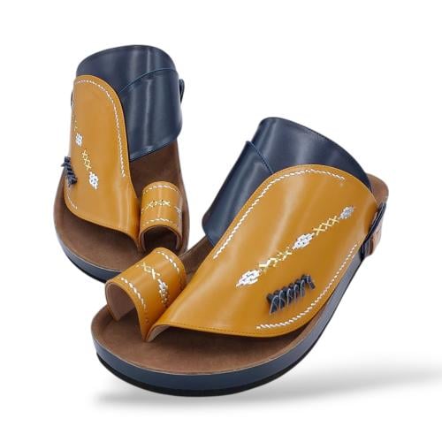 حذاء محفور اصفر مطرز