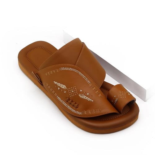 حذاء شرقي مطرز