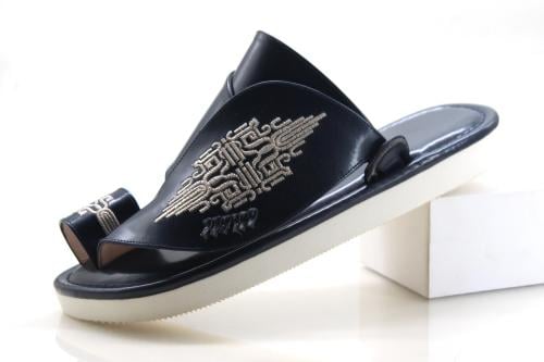 حذاء شرقي كحلي