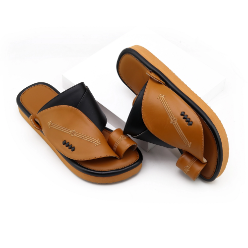 حذاء شرقي مطرز