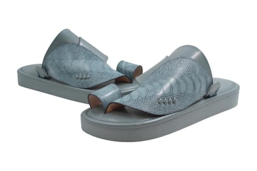 حذاء شرقي بحري نقشه ساق النعام