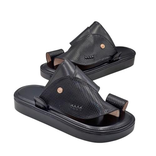 حذاء شرقي تلبيس اسود نقش