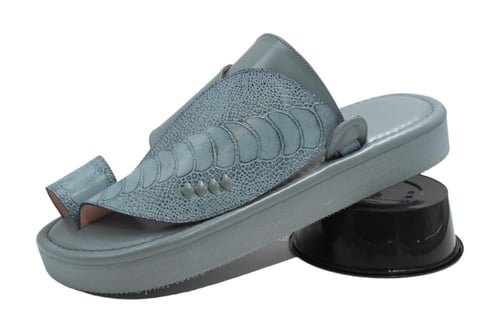 حذاء شرقي بحري نقشه ساق النعام