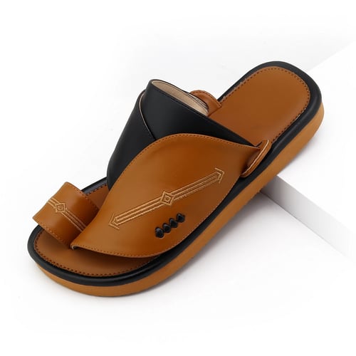 حذاء شرقي مطرز