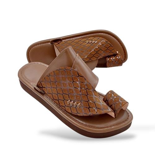 حذاء شرقي قماش عسلي