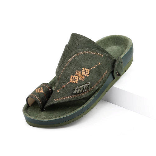 حذاء مخمل زيتي