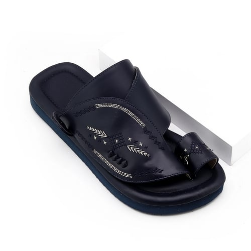 حذاء شرقي مطرز