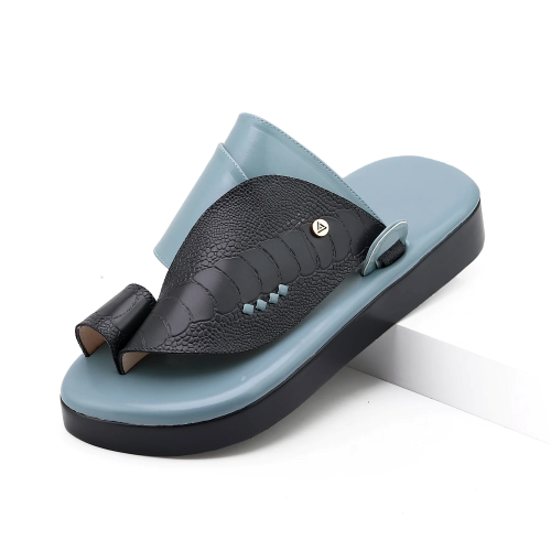 حذاء شرقي ساق النعام اسود مع سماوي