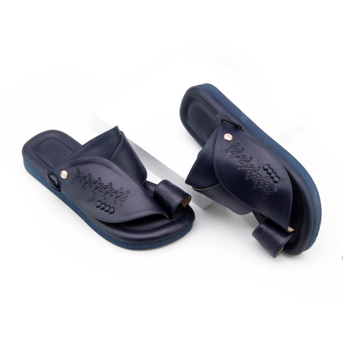 حذاء شرقي مطرز ليز