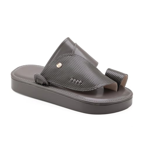 حذاء شرقي رصاصي غامق نقش