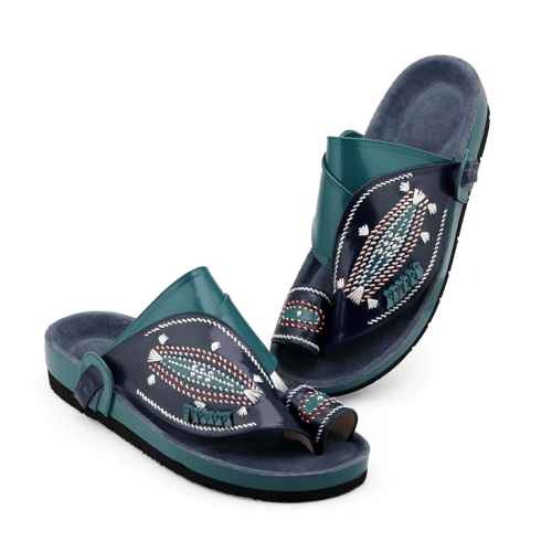 حذاء تركوازي تطريز يدوي