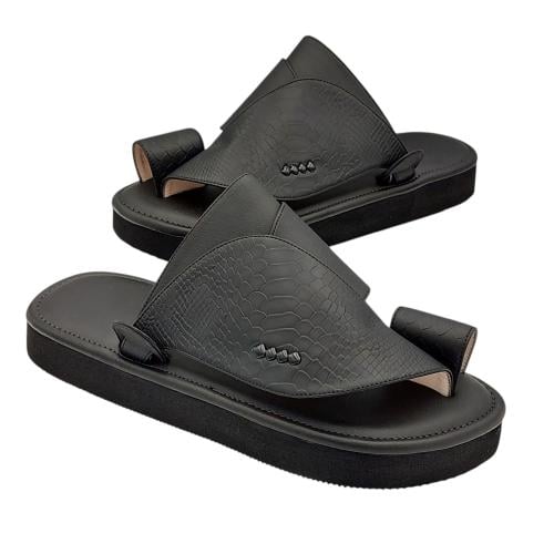 حذاء شرقي اسود مطفي