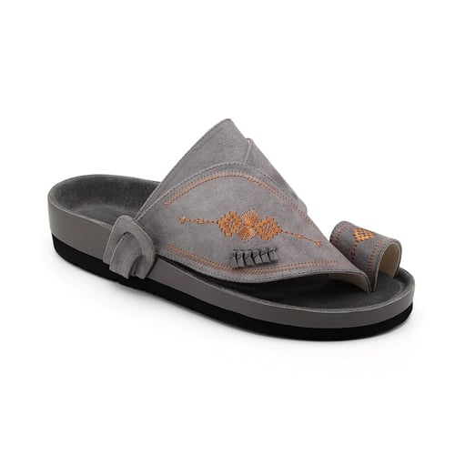 حذاء مخمل رصاصي