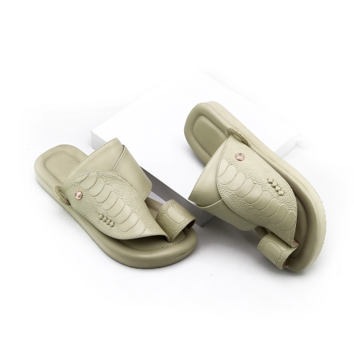 حذاء شرقي سادة