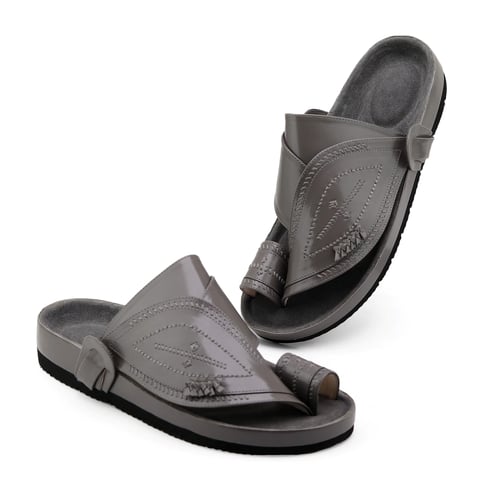 حذاء رصاصي تطريز يدوي