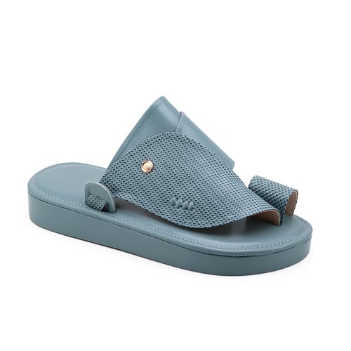 حذاء سماوي نفش