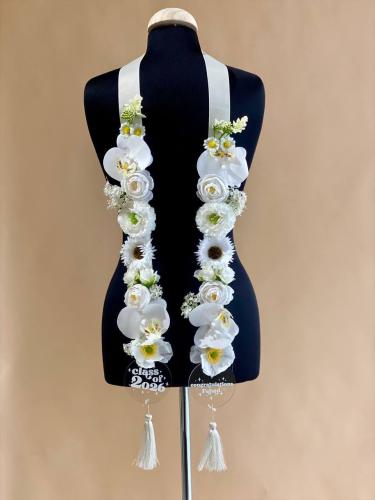 Artificial flower graduation collar for boys in el...