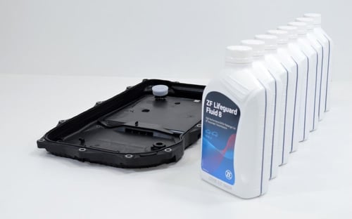 باقة الصيانة السريعة ل قير( ZF ) 8 لتر + فلتر قير...