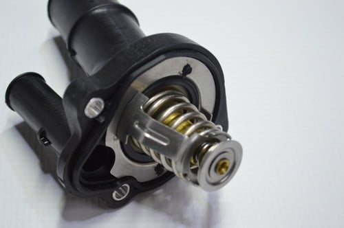 بلف حرارة 4 سلندر ايفوك 2012-2017+ديسكفري سبورت 20...