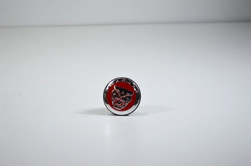 غطاء جنط جاكوار لون أحمر